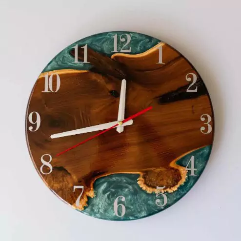 clock-blue-wood