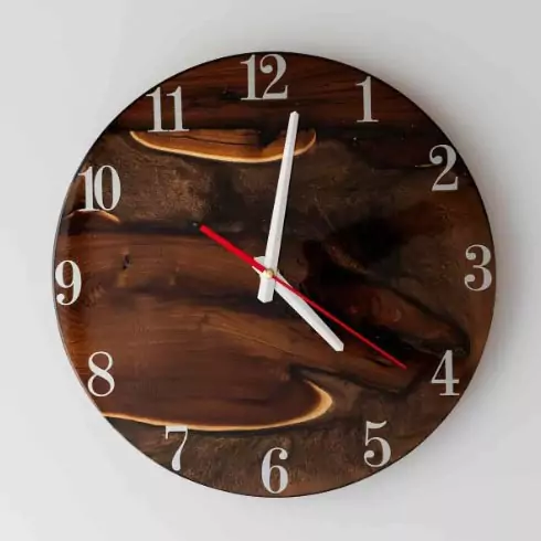 clock-dark-wood